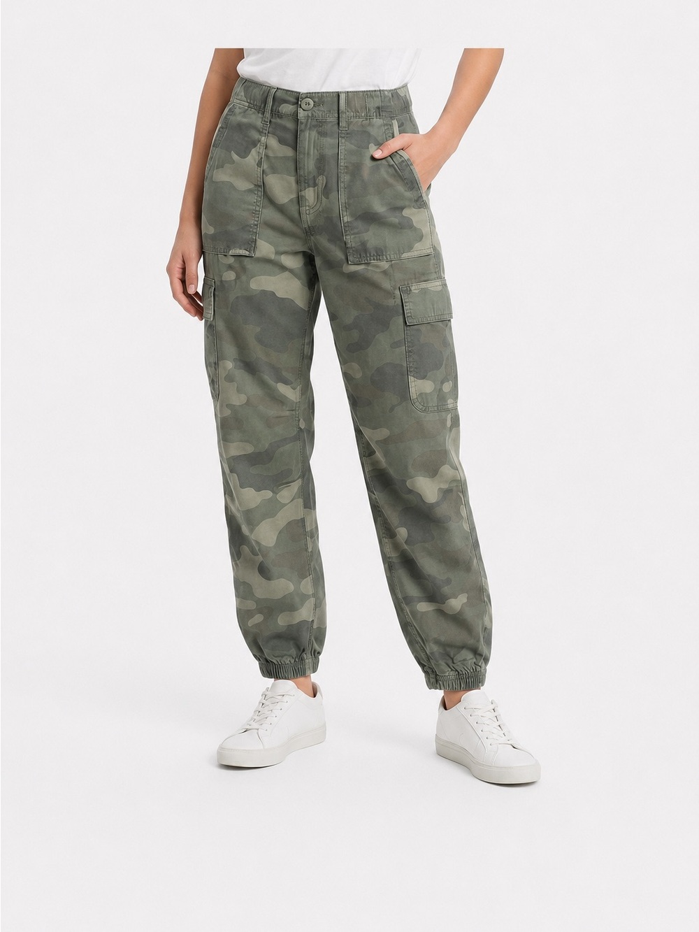 American Eagle Outfitters Olive Camo Cargo Joggers NW/OT